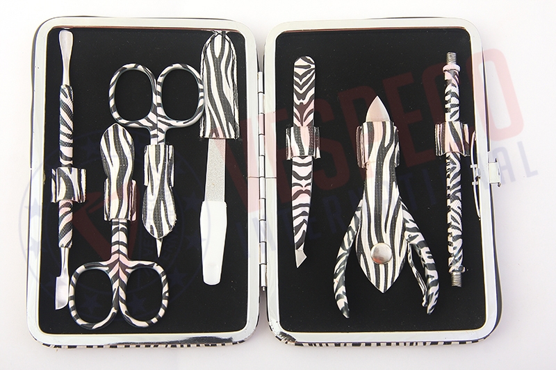 Manicure Pedicure Kits 